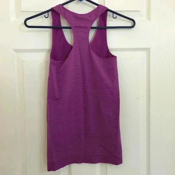 Under  Armour Purple Tank Top Size Extra Small - Picture 8 of 12